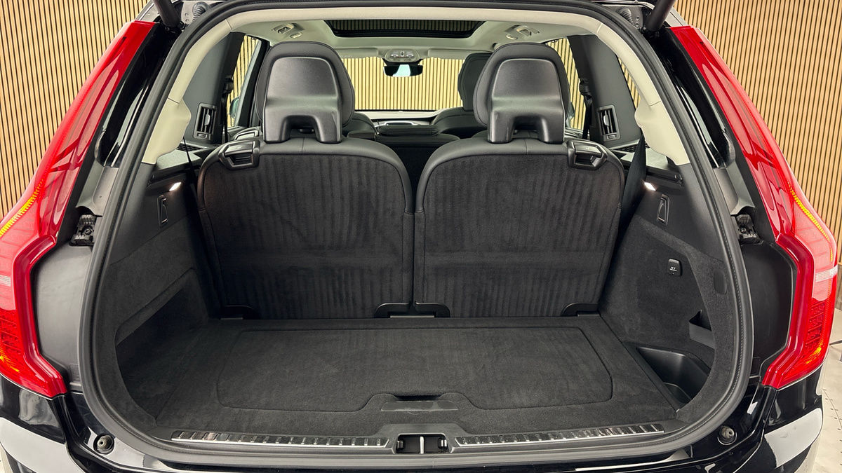 Volvo XC90 Image 11