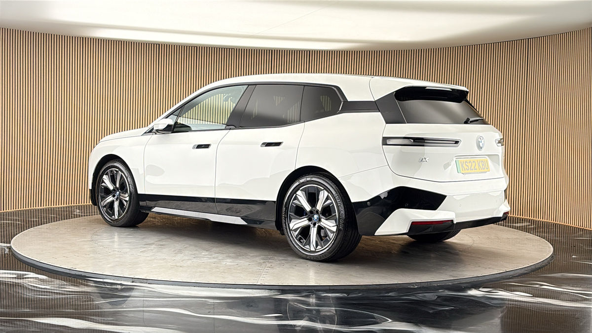 More views of BMW iX