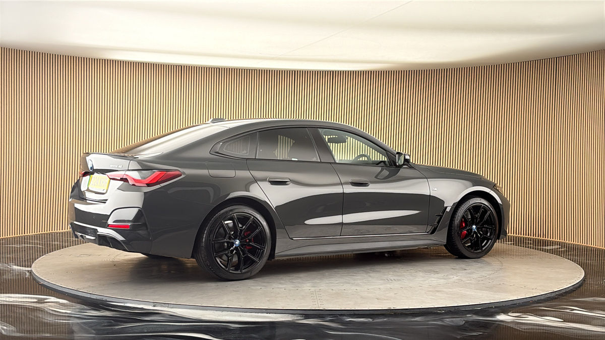 More views of BMW i4