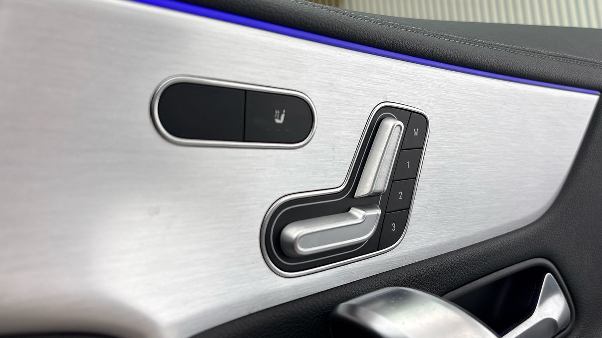 Mercedes-Benz CLA Image 31