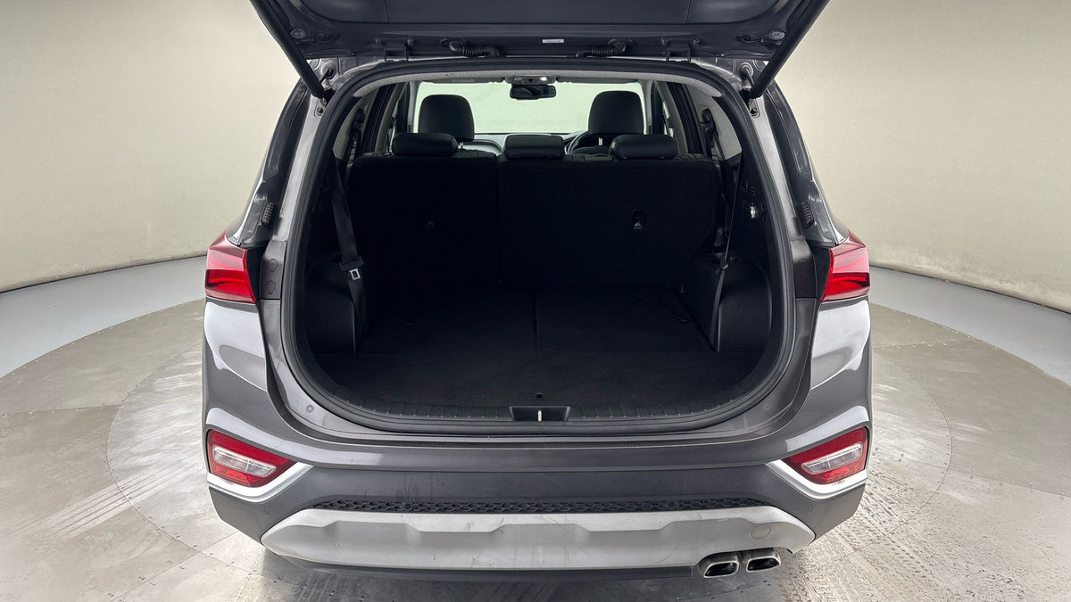 Hyundai Santa Fe Image 11