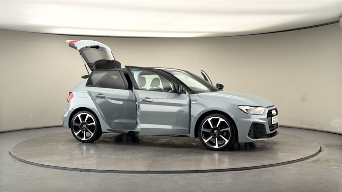 More views of Audi A1