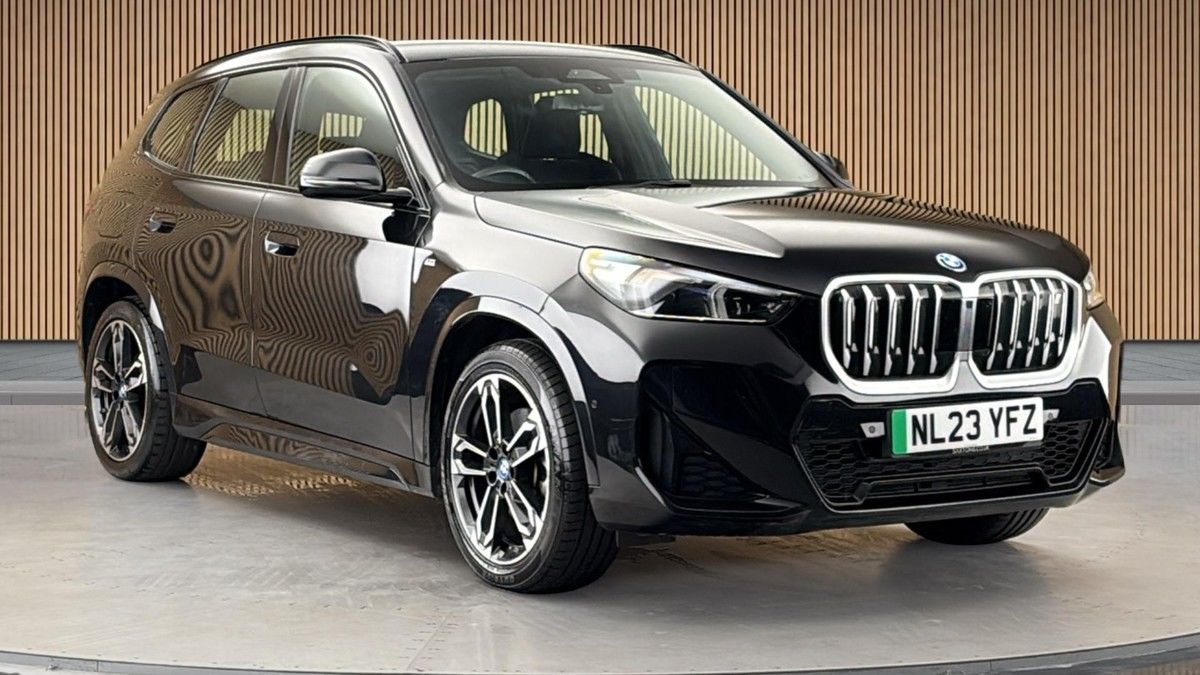 BMW iX1 Sticky Header Image