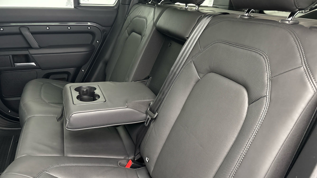 Land Rover Defender 110 Urban Image 9