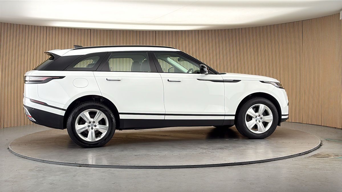 More views of Land Rover Range Rover Velar