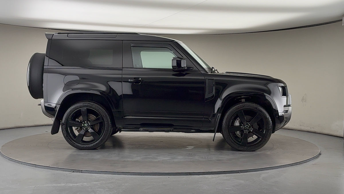 Land Rover Defender 90 Image 16