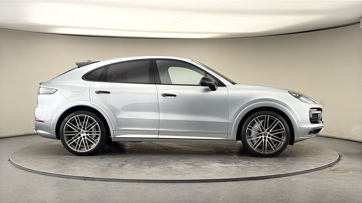 More views of Porsche Cayenne