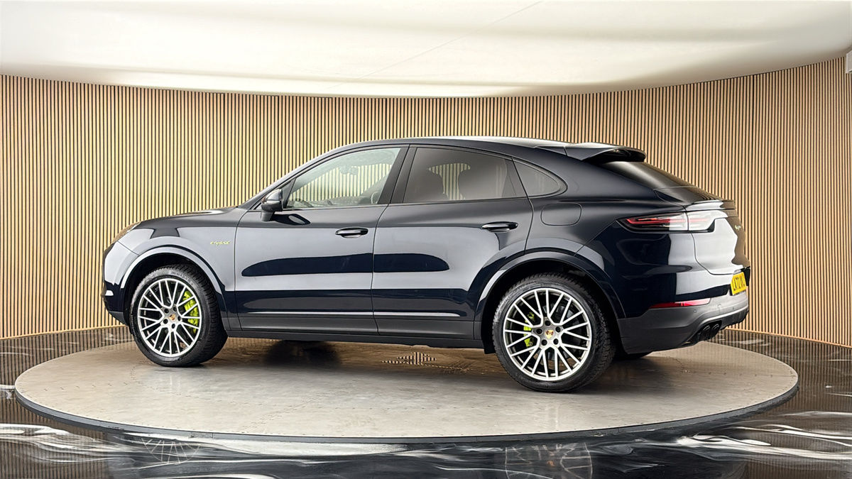 More views of Porsche Cayenne