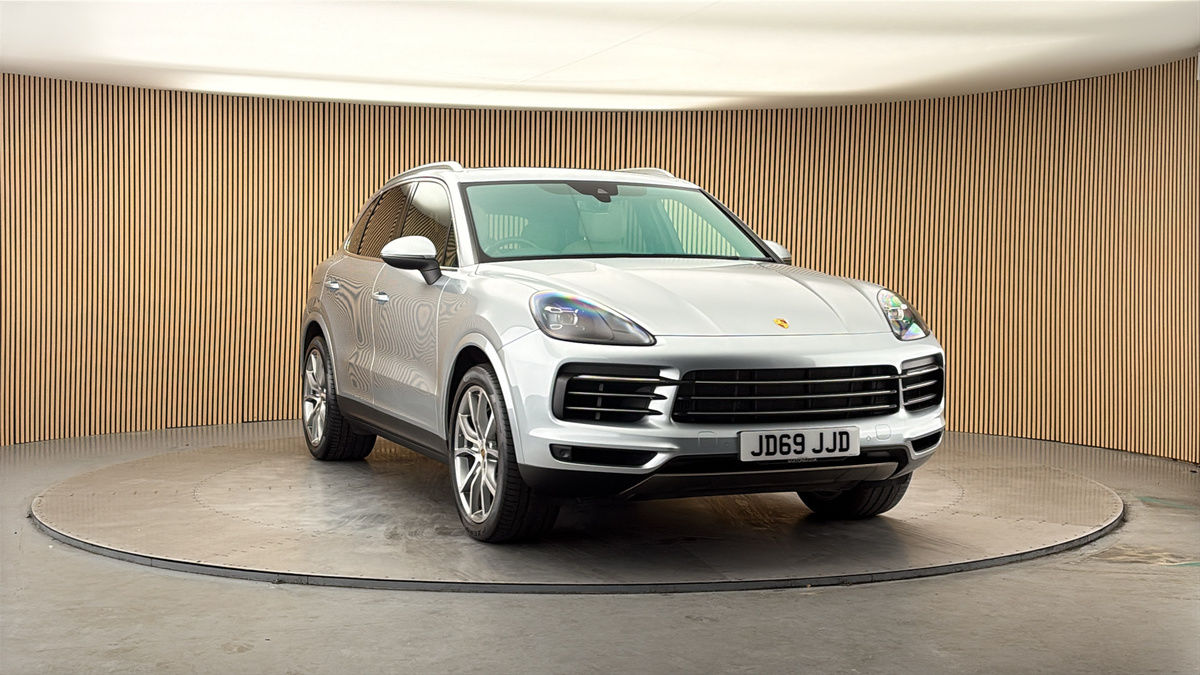 More views of Porsche Cayenne