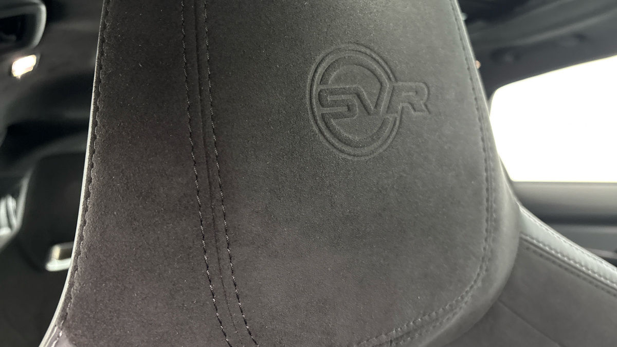 Jaguar F-PACE Image 27