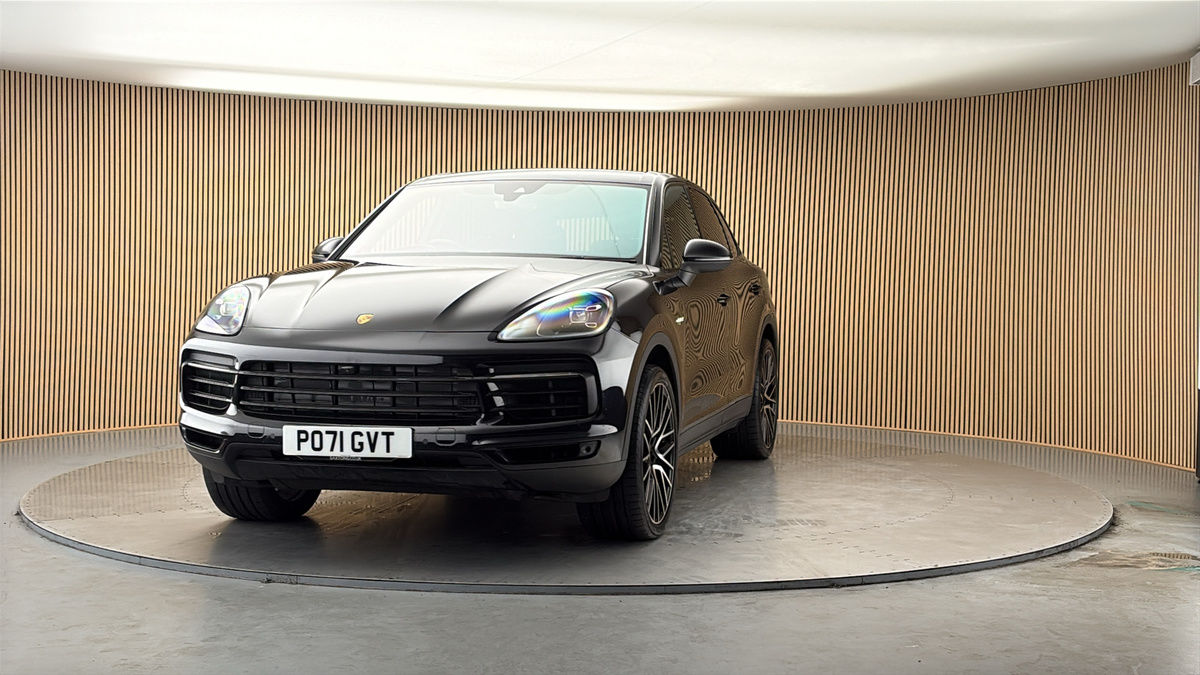 More views of Porsche Cayenne