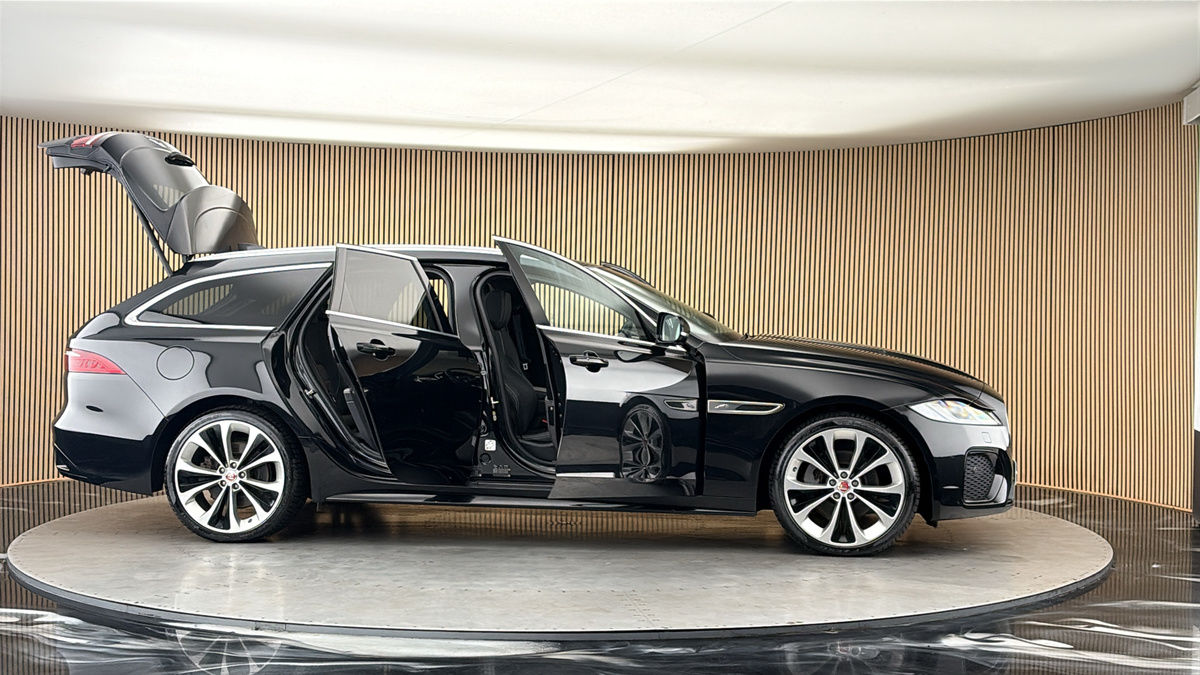 More views of Jaguar XF