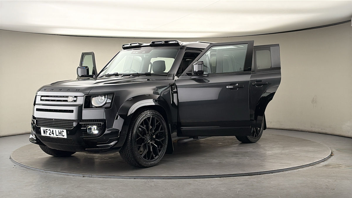 More views of Land Rover Defender 110