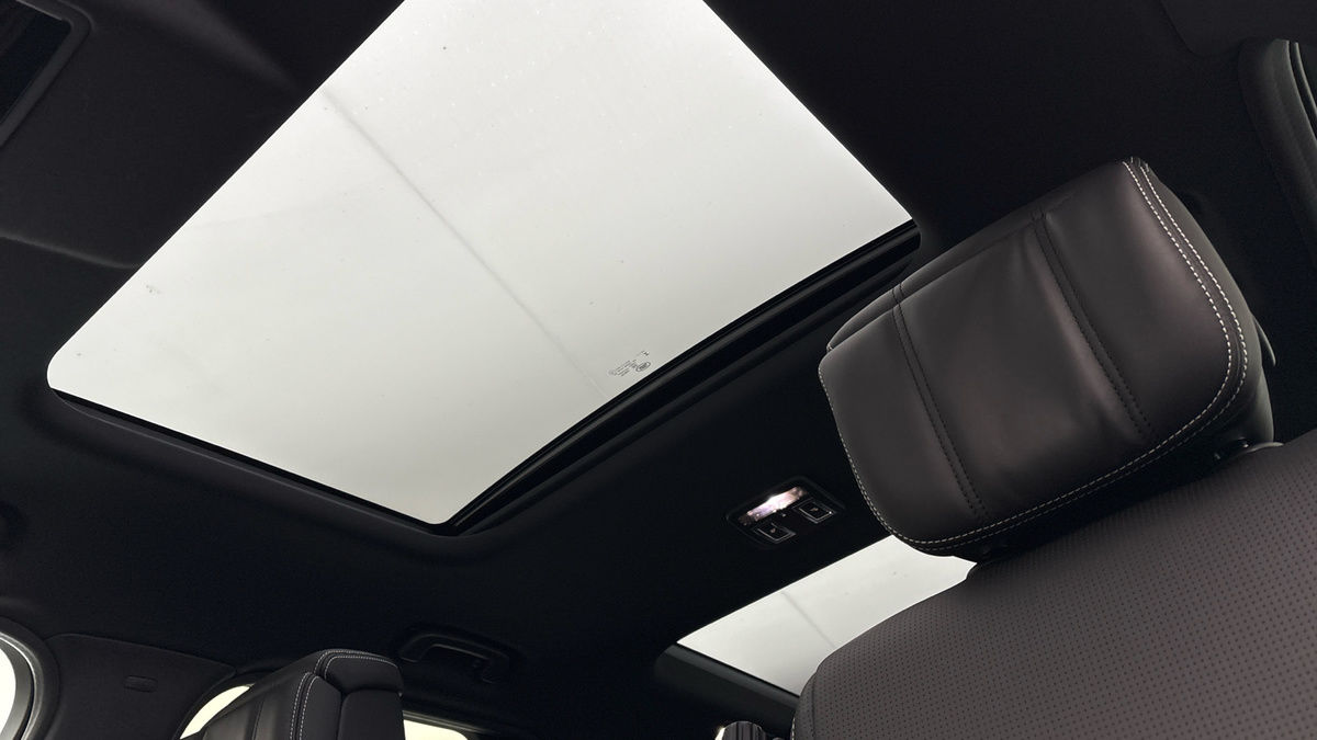 Land Rover Discovery Image 6