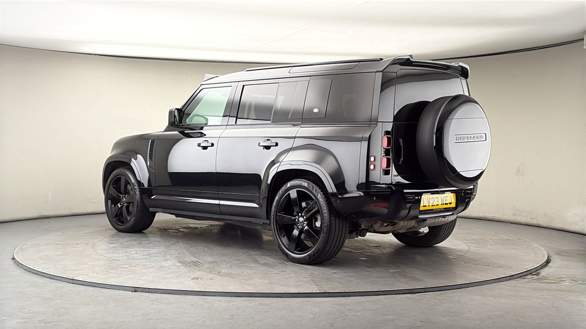 More views of Land Rover Defender 110