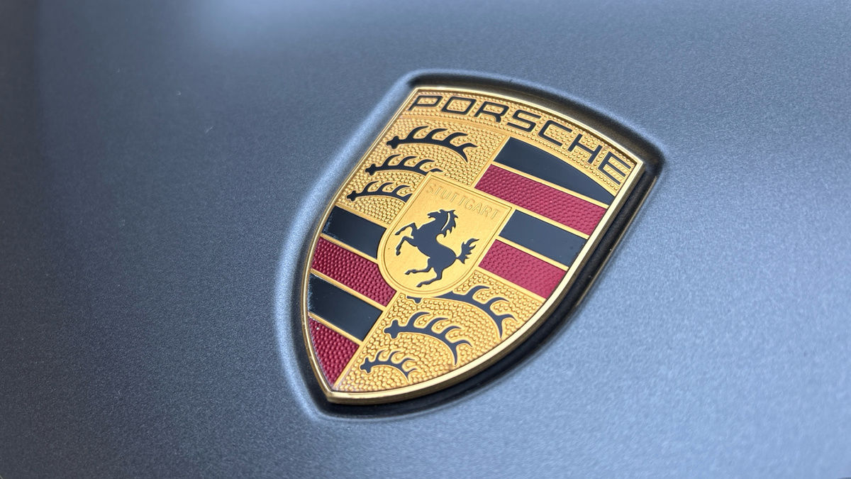 Porsche Cayenne Image 24