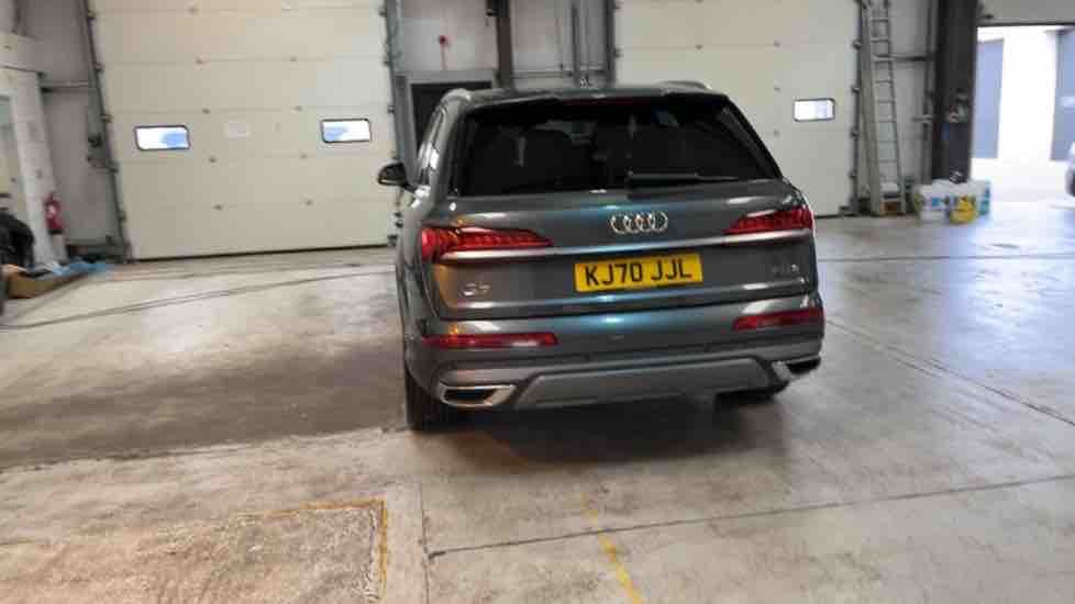 More views of Audi Q7