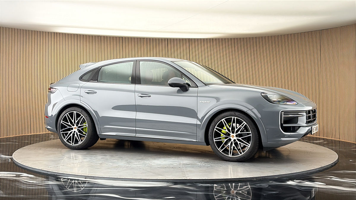 More views of Porsche Cayenne