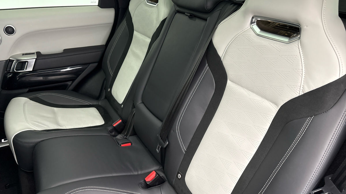 Land Rover Range Rover Sport Image 8