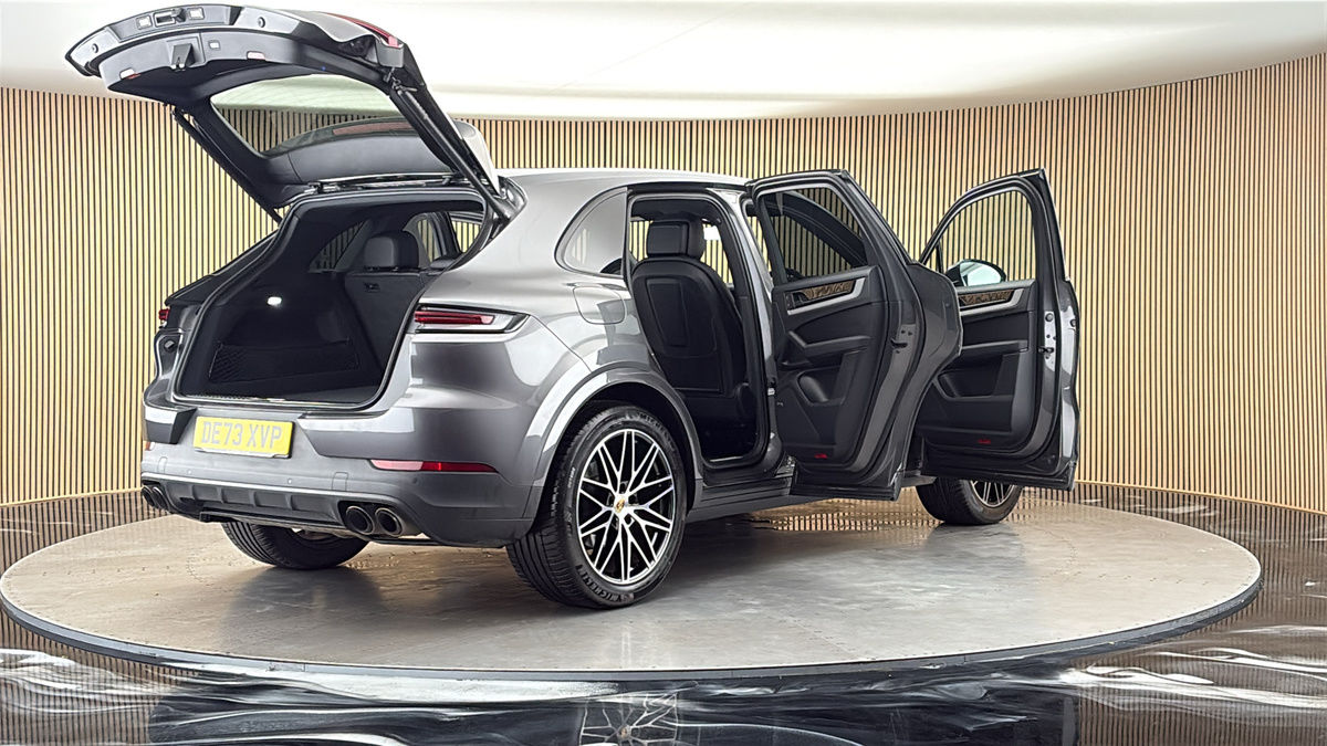 More views of Porsche Cayenne
