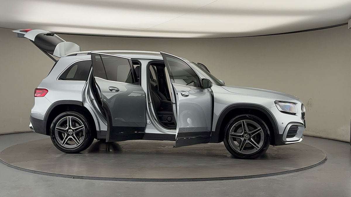 More views of Mercedes-Benz GLB