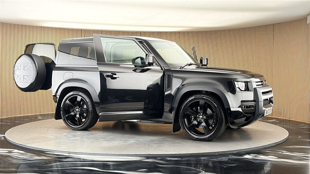 More views of Land Rover Defender 90