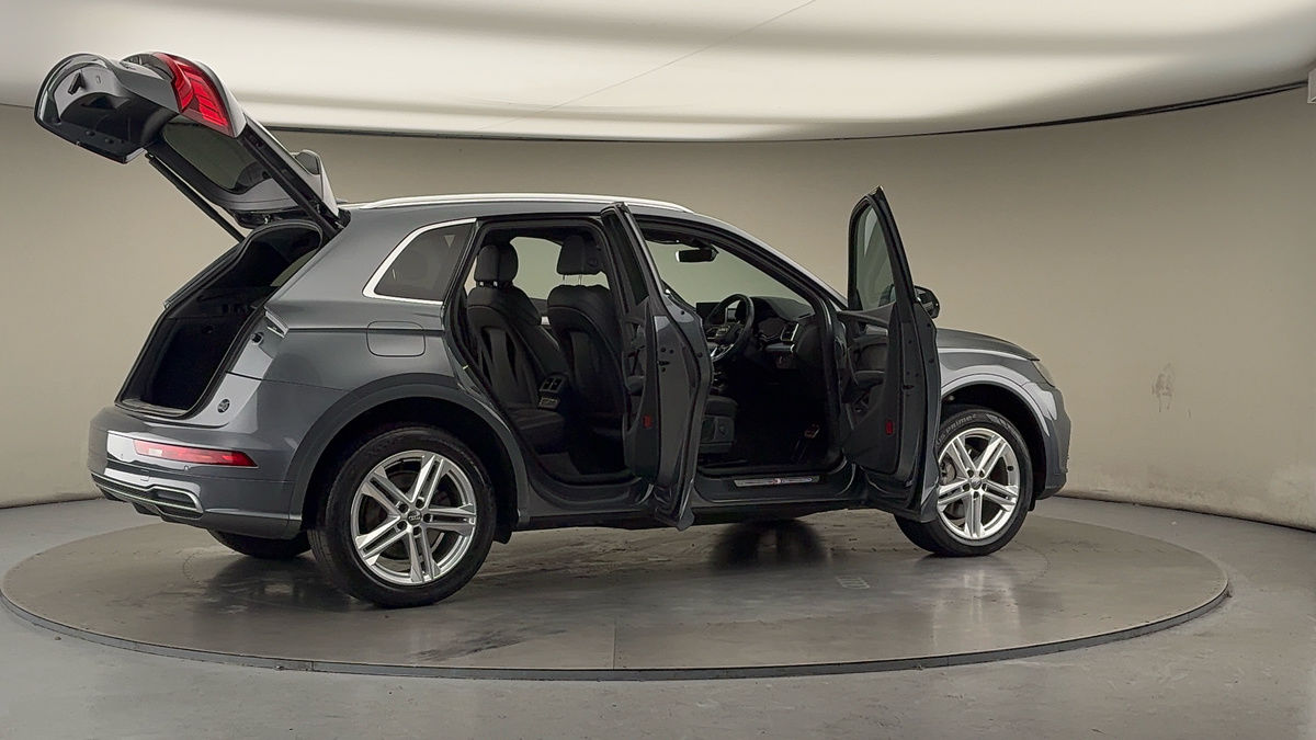 More views of Audi Q5