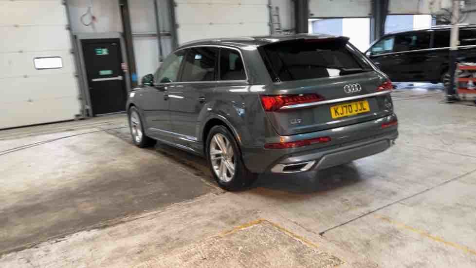 More views of Audi Q7
