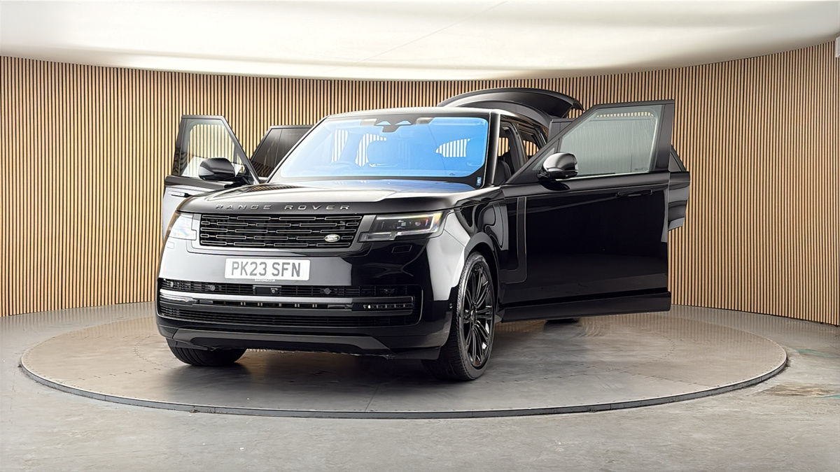 More views of Land Rover Range Rover