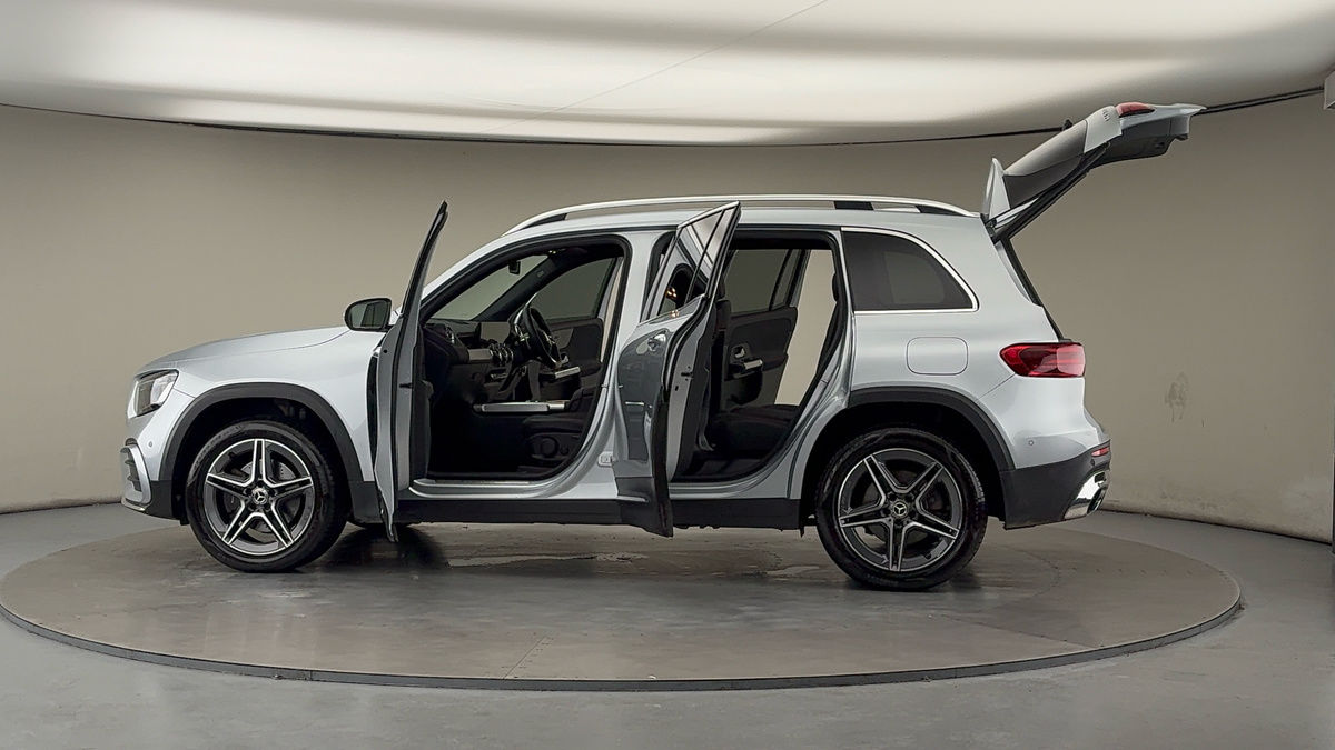 More views of Mercedes-Benz GLB