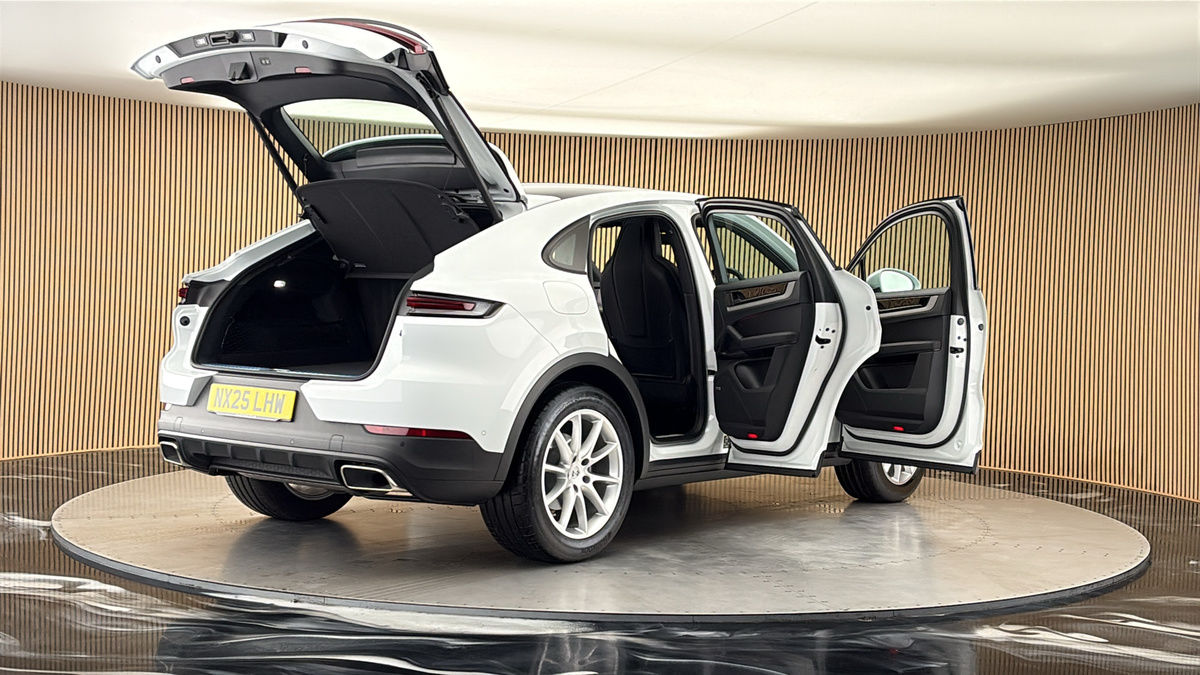 More views of Porsche Cayenne