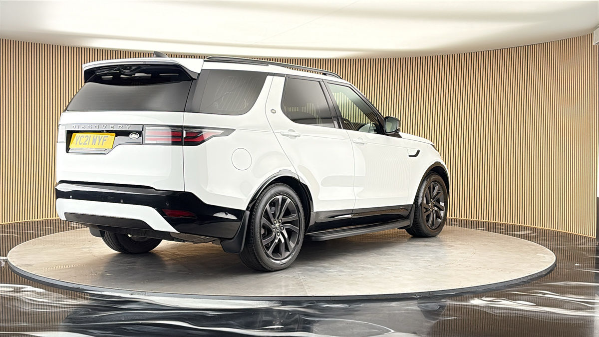 More views of Land Rover Discovery