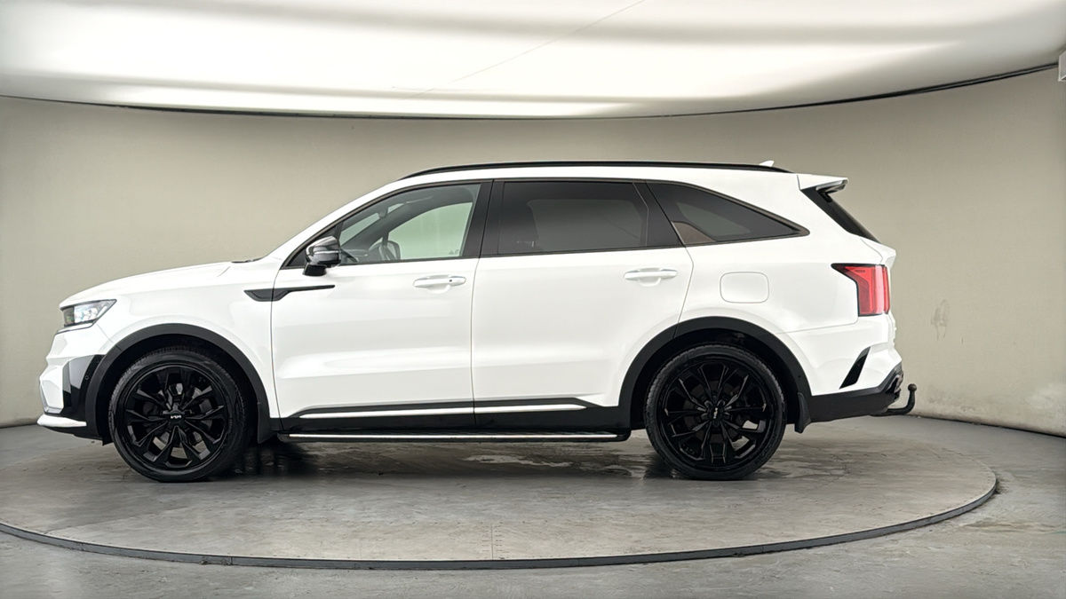 More views of Kia Sorento