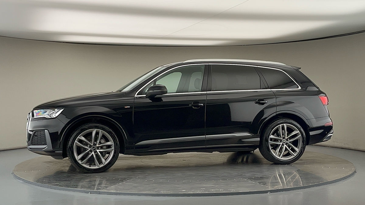 More views of Audi Q7