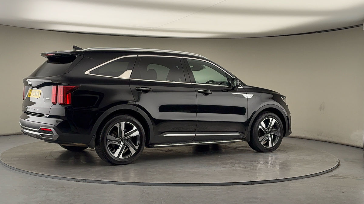 More views of Kia Sorento