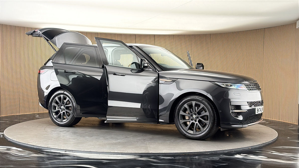 More views of Land Rover Range Rover Sport