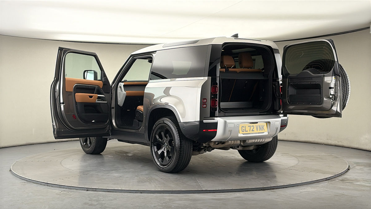 Land Rover Defender 90 Image 23