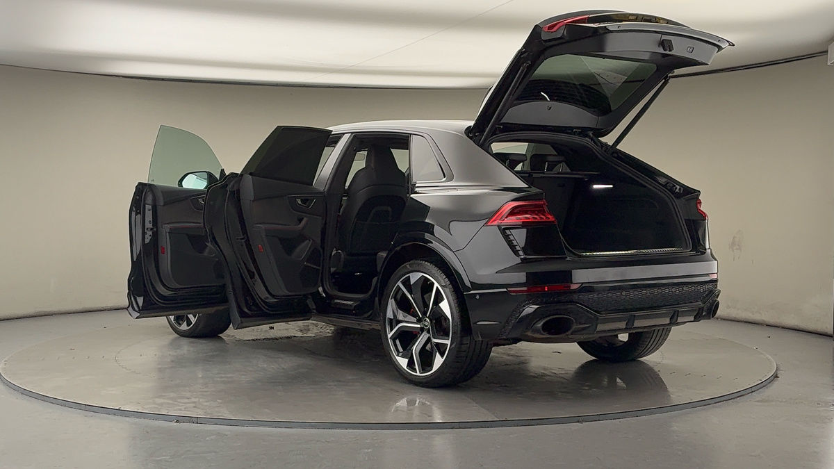 More views of Audi RSQ8