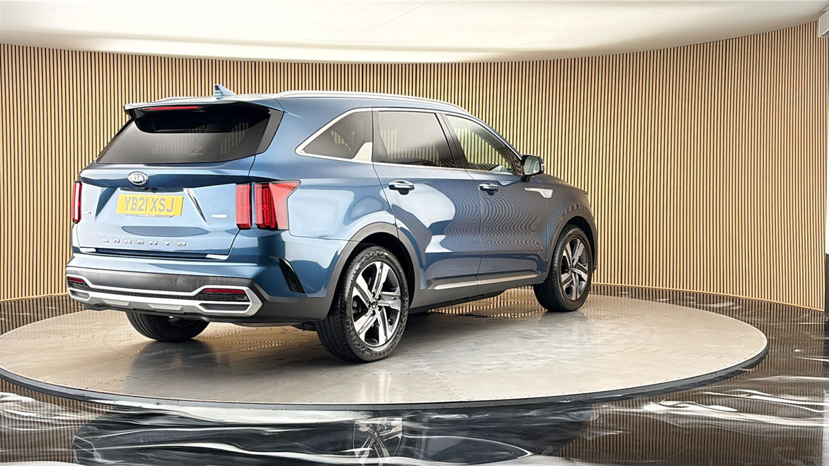 More views of Kia Sorento