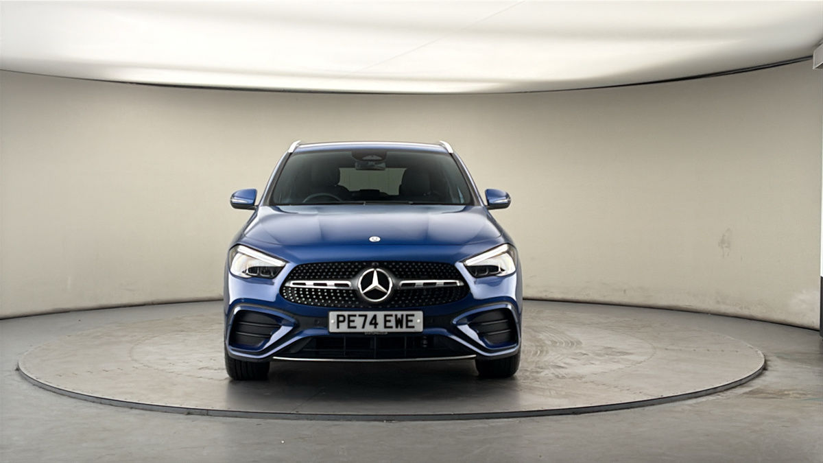 Mercedes-Benz GLA Image 3