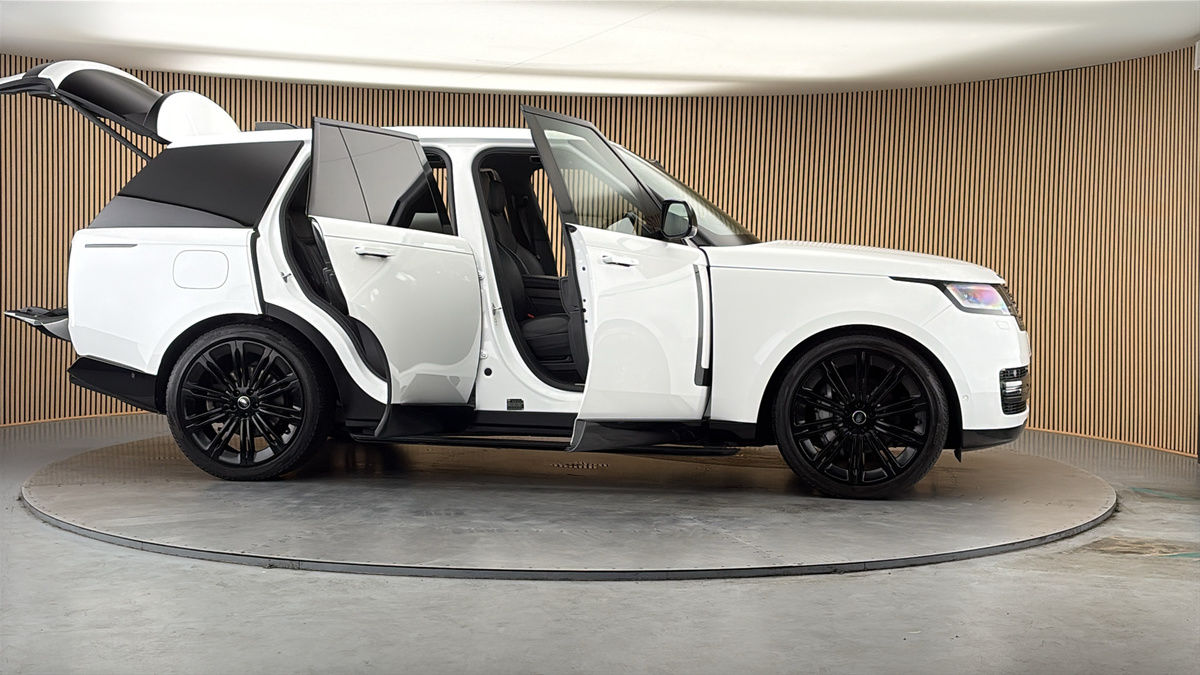 More views of Land Rover Range Rover