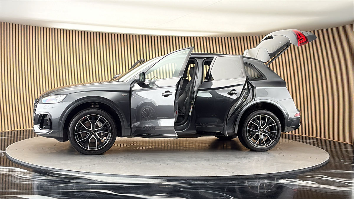 More views of Audi Q5