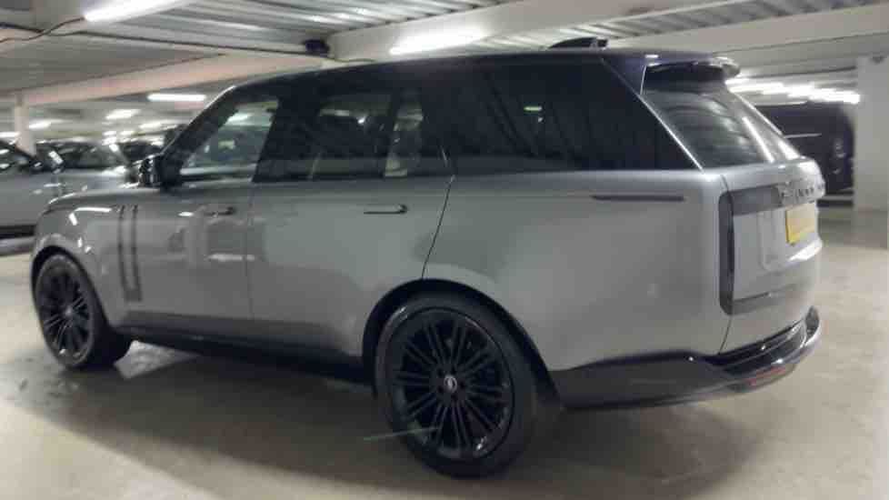 More views of Land Rover Range Rover