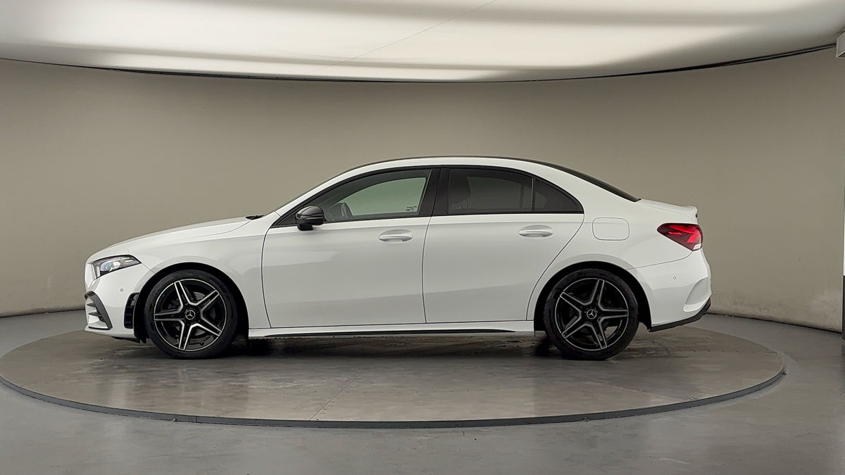 Mercedes-Benz A Class Image 15