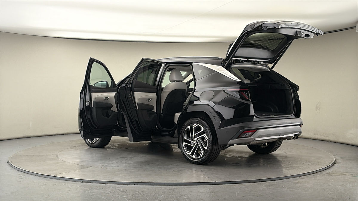 More views of Hyundai TUCSON