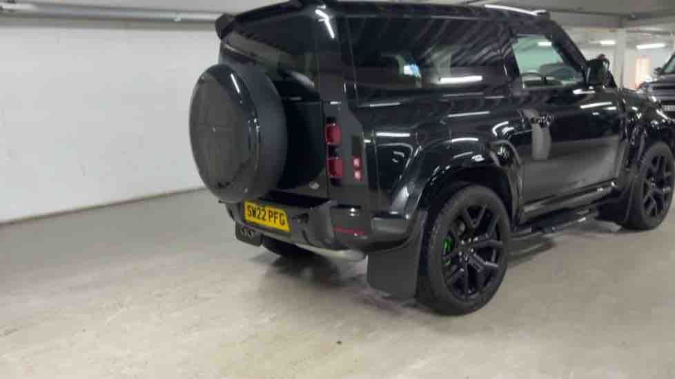 More views of Land Rover Defender 90