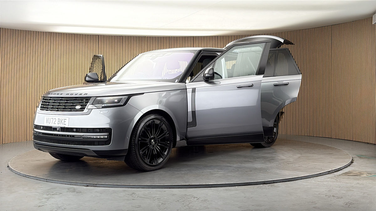 More views of Land Rover Range Rover