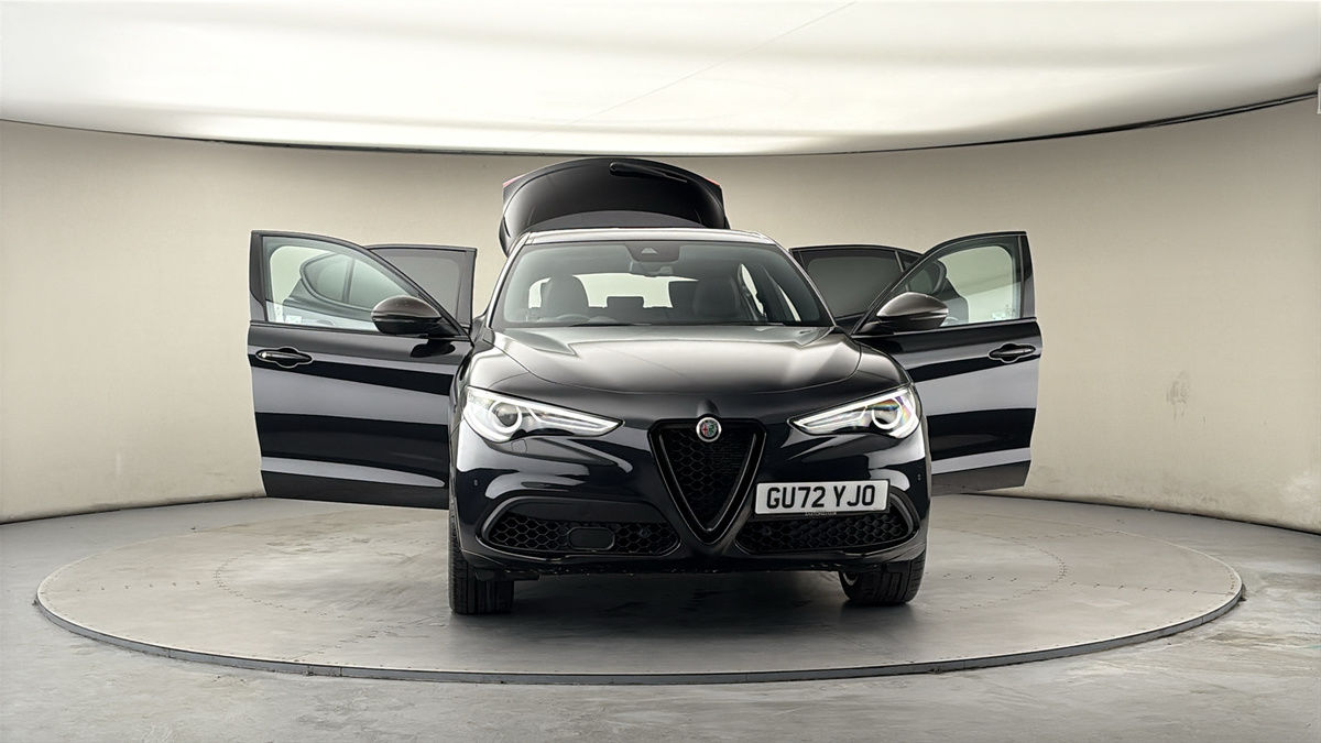 More views of Alfa Romeo Stelvio