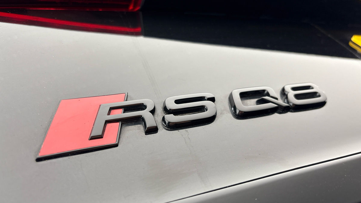 Audi RSQ8 Image 29