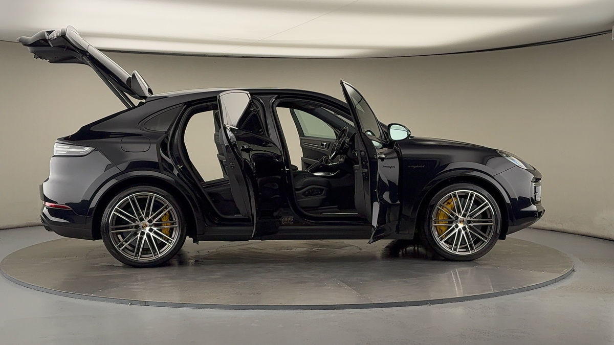 More views of Porsche Cayenne